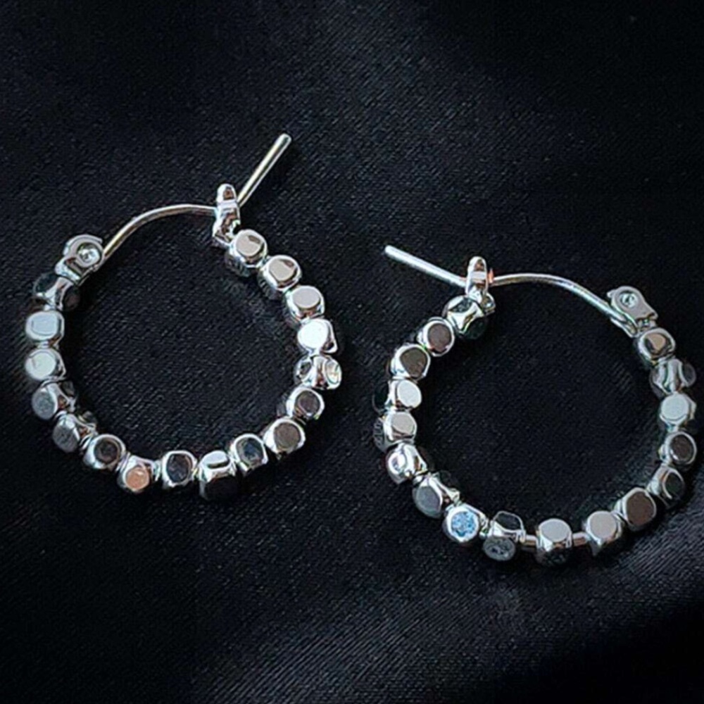 Luxe Small Minimalist Hoop Earrings - Picture 2 of 5